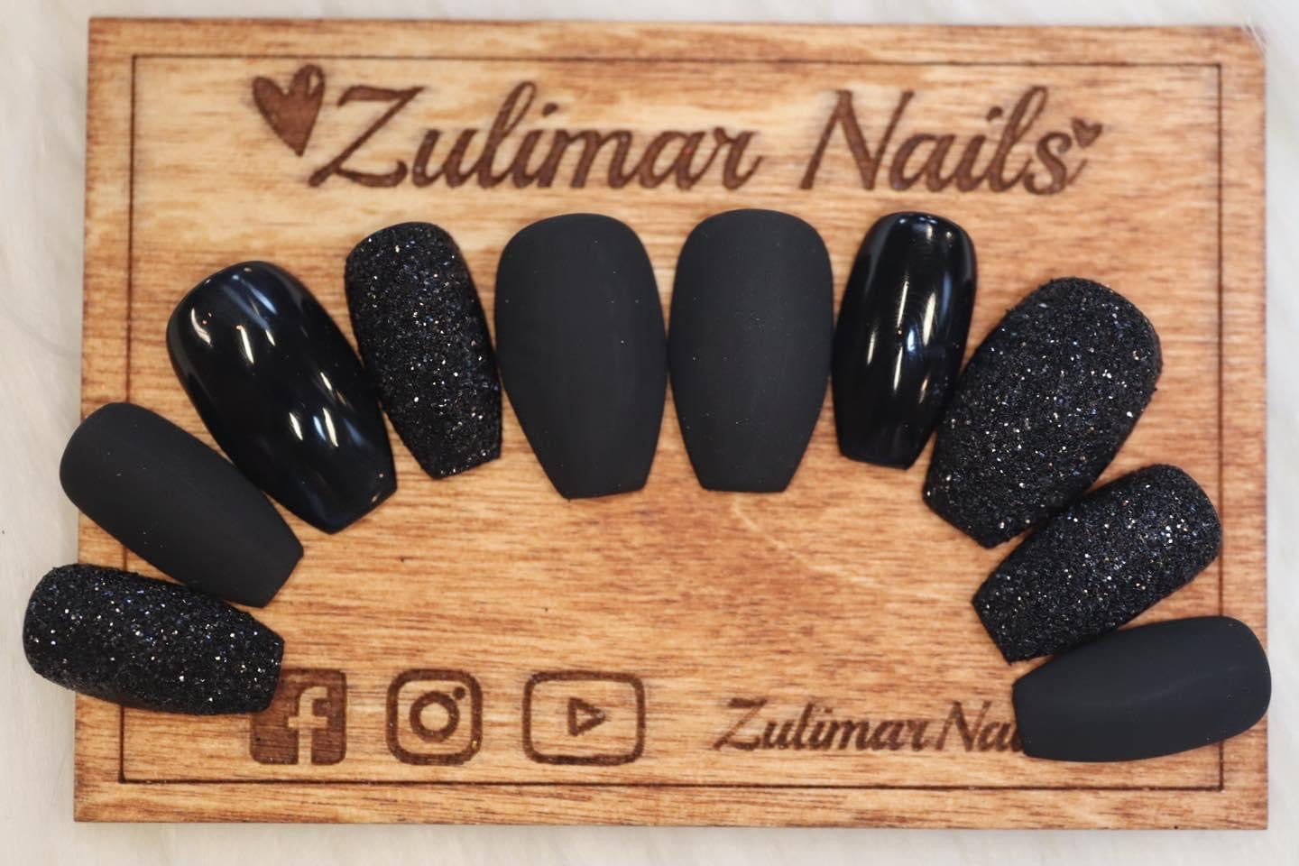 ALL BLACK MATTE GLITTER NAILS🖤